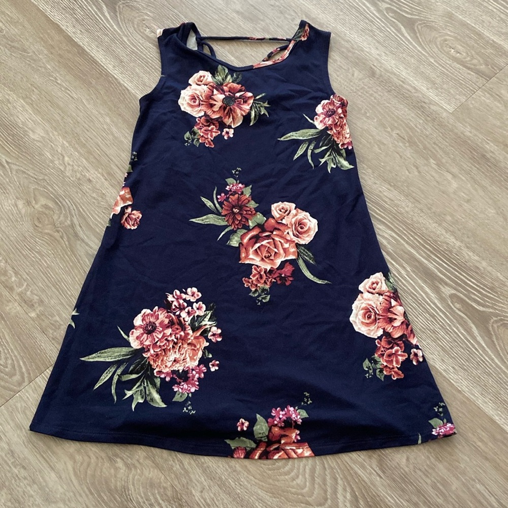 IZ girl byer size 7/8 S kids navy dress
